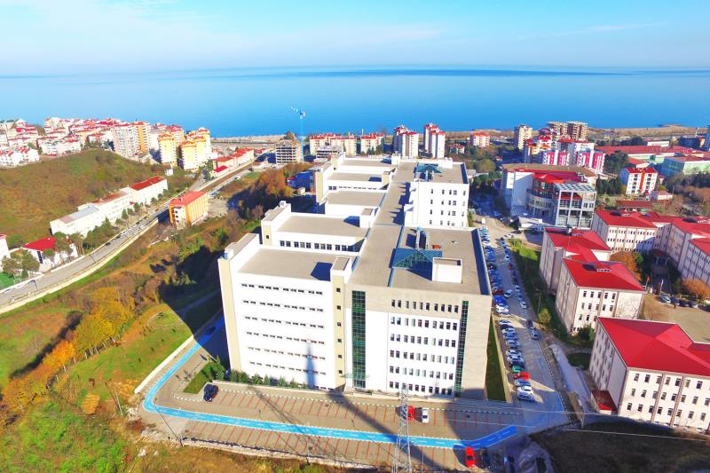 Yerleşkenin denize bakan cephesi